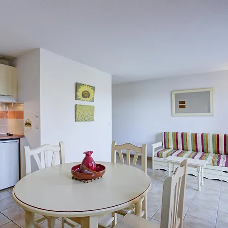 Semesterbostad P Minervois P N05 2p4 *